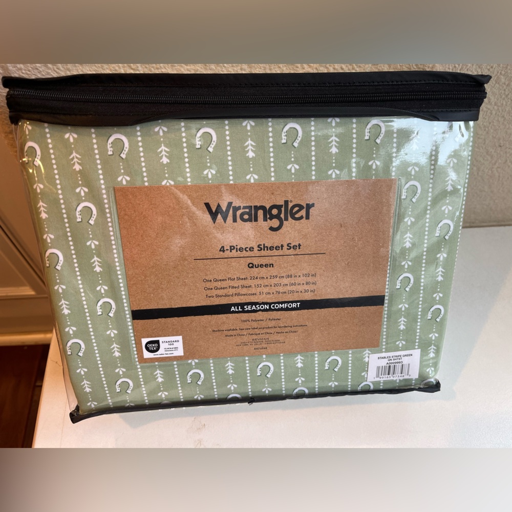 Wrangler 4-Piece Queen Sheet Set in Green and White Horseshoe